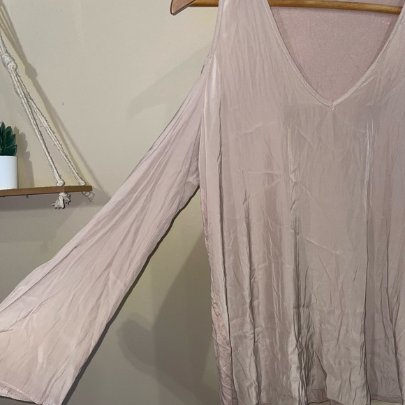 Lola & Sophie Tan Cold Shoulder Top - Picture 3 of 5